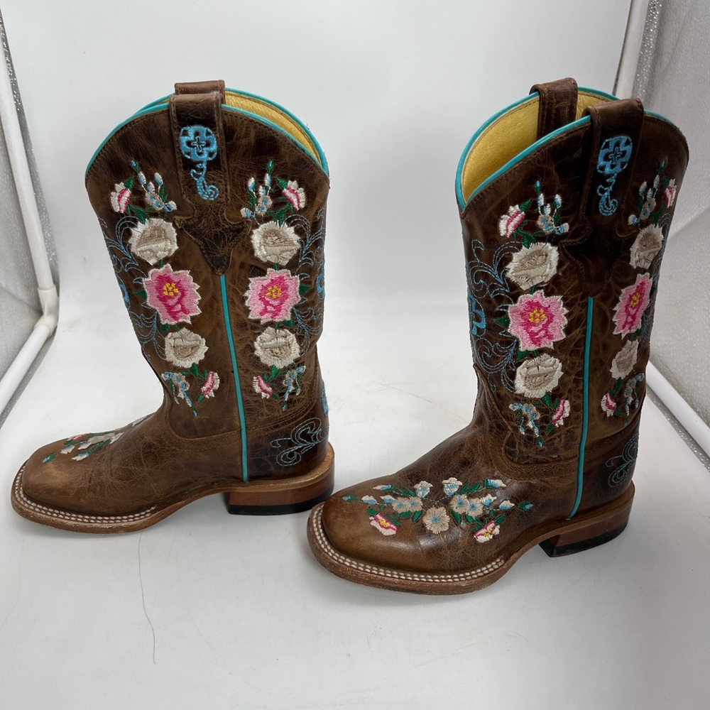 Size 10 Marcie bean boots worn a few times still in great condition.